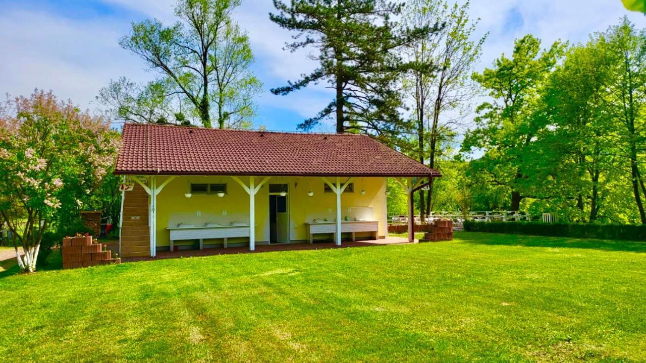 Hotel Una Kamp Bosanska Krupa Exteriér fotografie